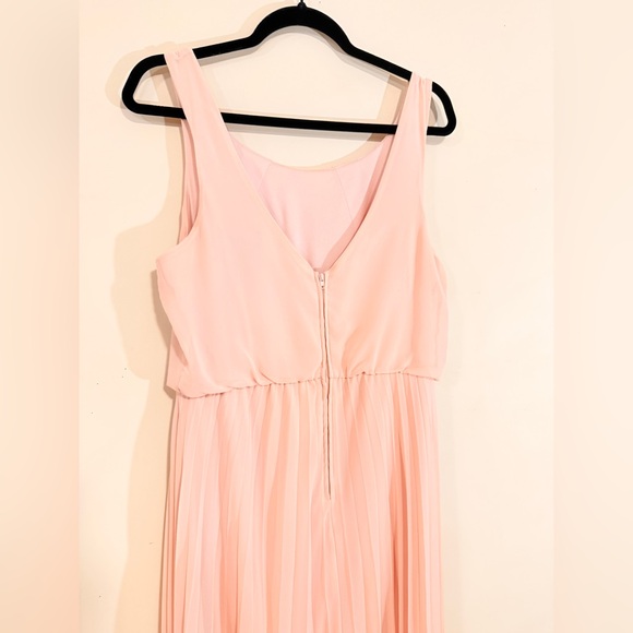 B. Darlin Blush Pleated Maxi Dress | Prom Dress | Bridesmaid Dress | Size 13/14 - Picture 6 of 10
